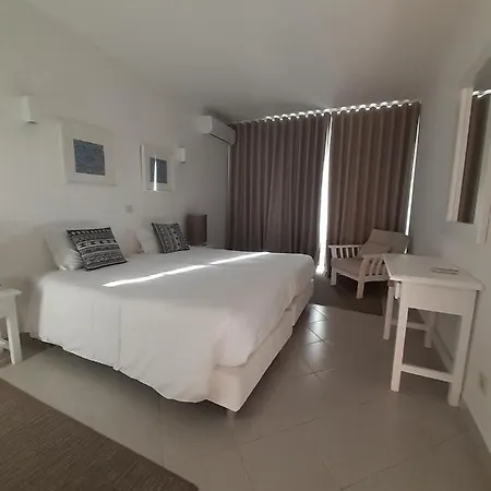 Апартаменты Luxury Vila Gaivota With Amazing Terrace *