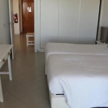 Апартаменты Luxury Vila Gaivota With Amazing Terrace Лагоа